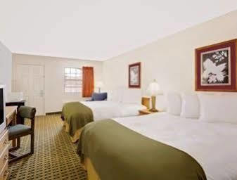 Silver Queen Motel 2*